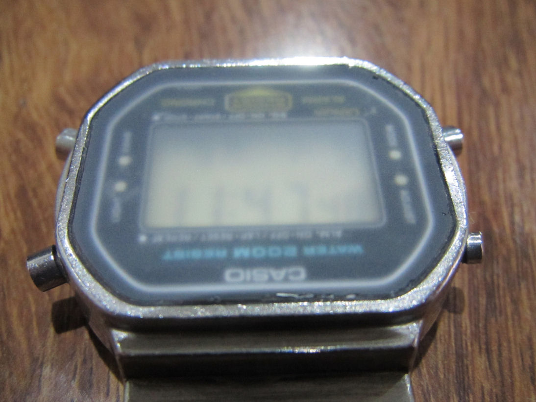 G-SHOCK DW-5200修理 研磨状況: 宮前ベース -MIYAMAE BASE- 雑用係